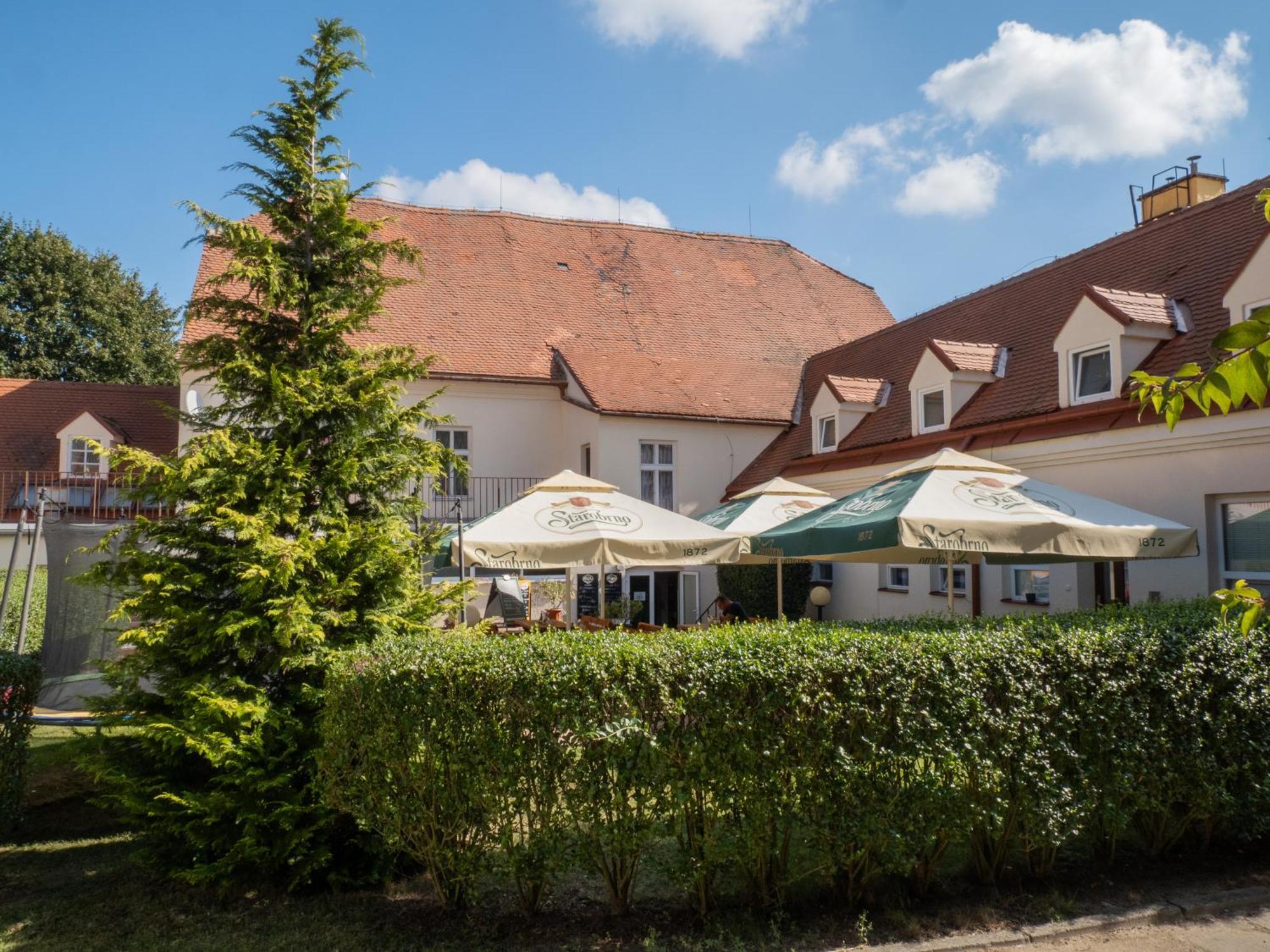 Hotel Club Vranovská Ves Exterior foto